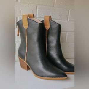 Oasis Society black and brown boots!
